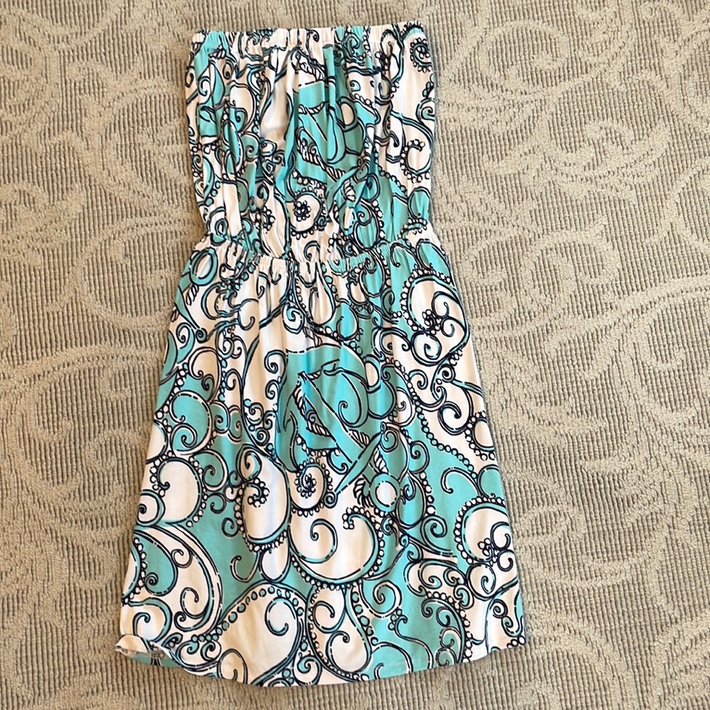 Lilly Pulitzer real white patterned strapless dress.  Like new size XS